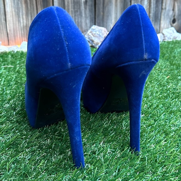 Quipid Blue Velvet Platform Heels - Picture 5 of 8